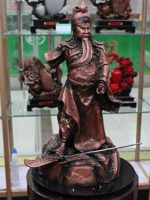 关公摆件 工艺礼品中的吉祥象征与艺术收藏